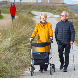 Déambulateur 4 roues Ultralight |mon-materiel-medical-en-pharmacie.fr